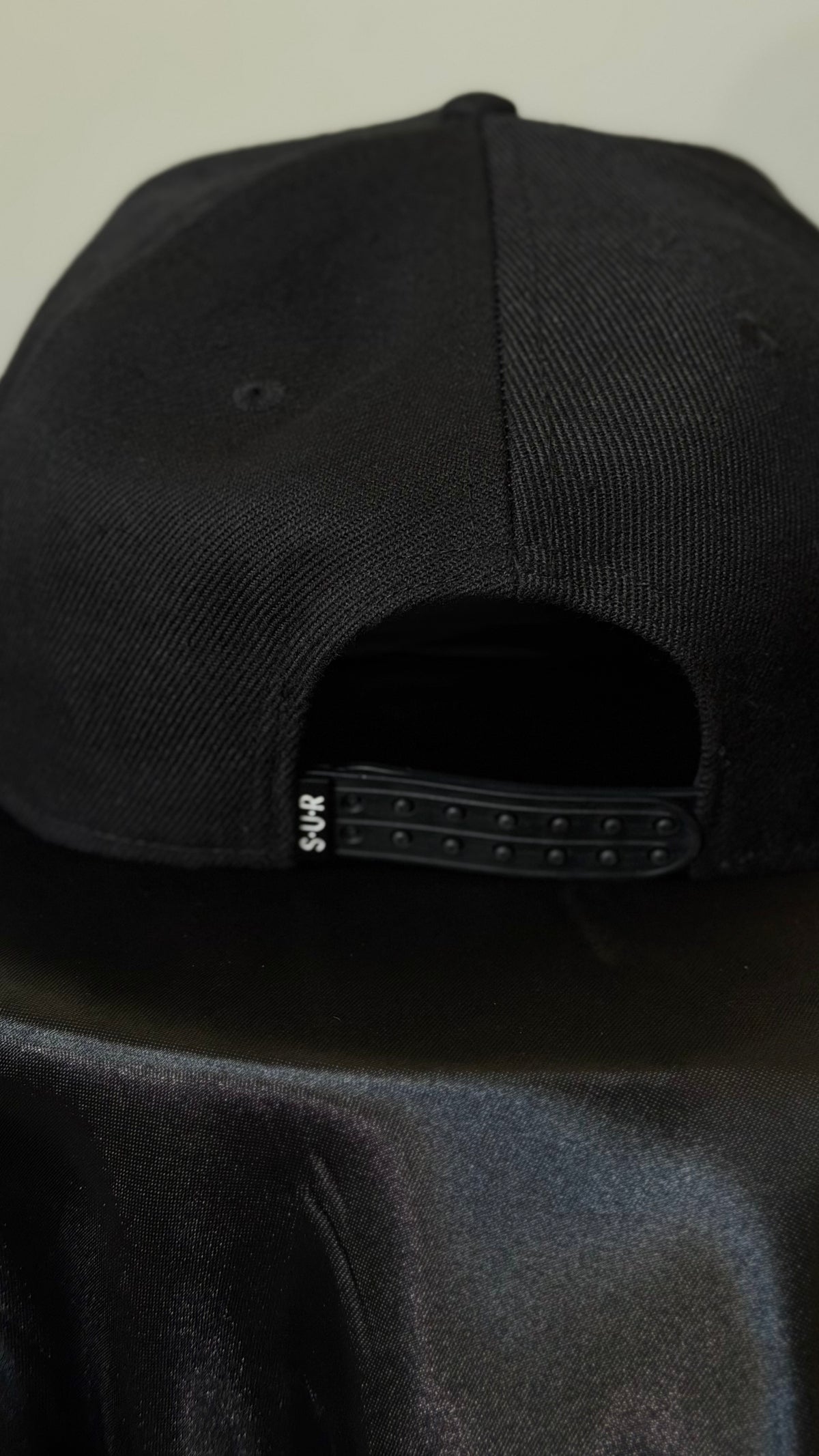 SUR Signature Snapback – Black