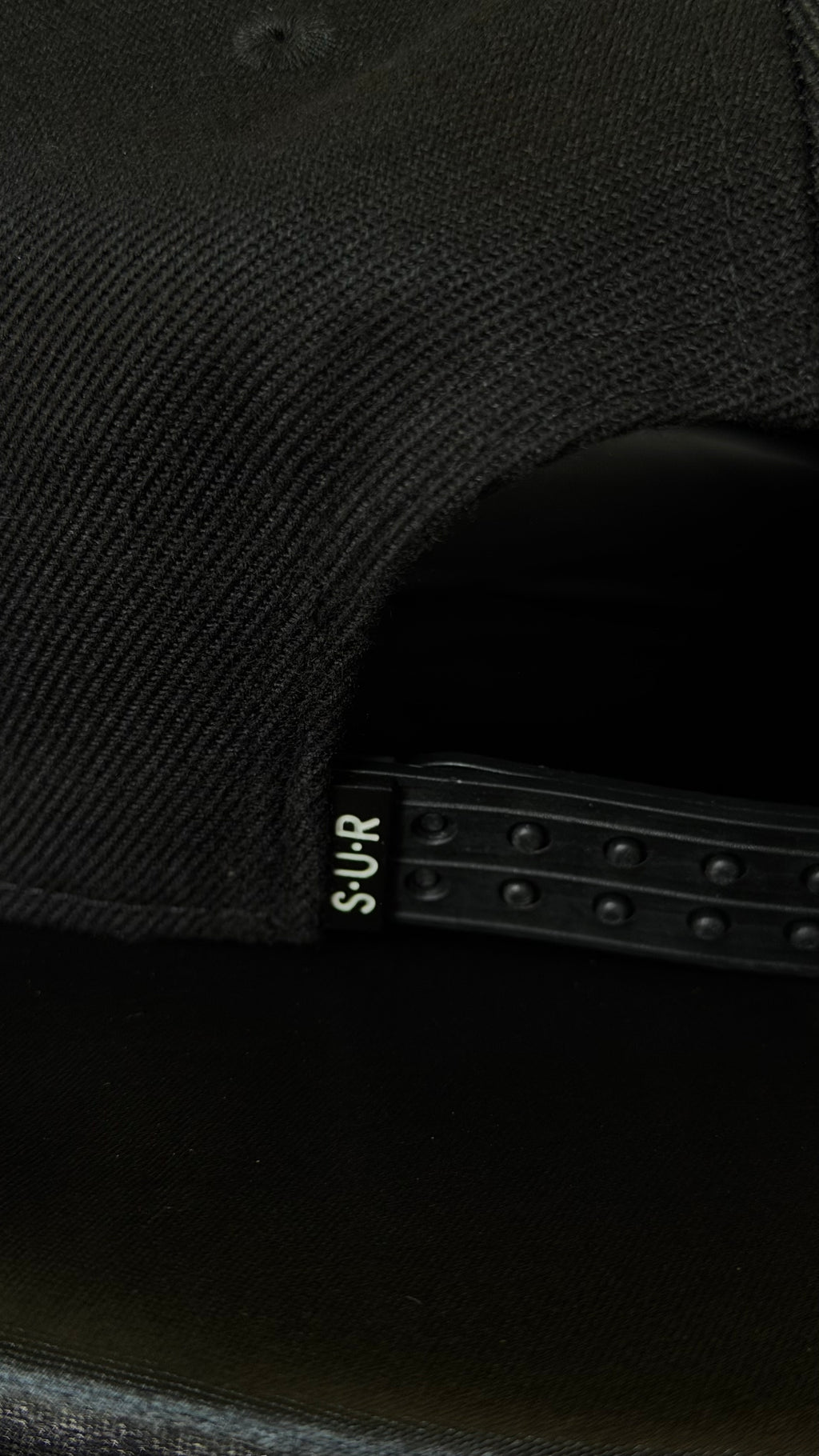 SUR Signature Snapback – Black