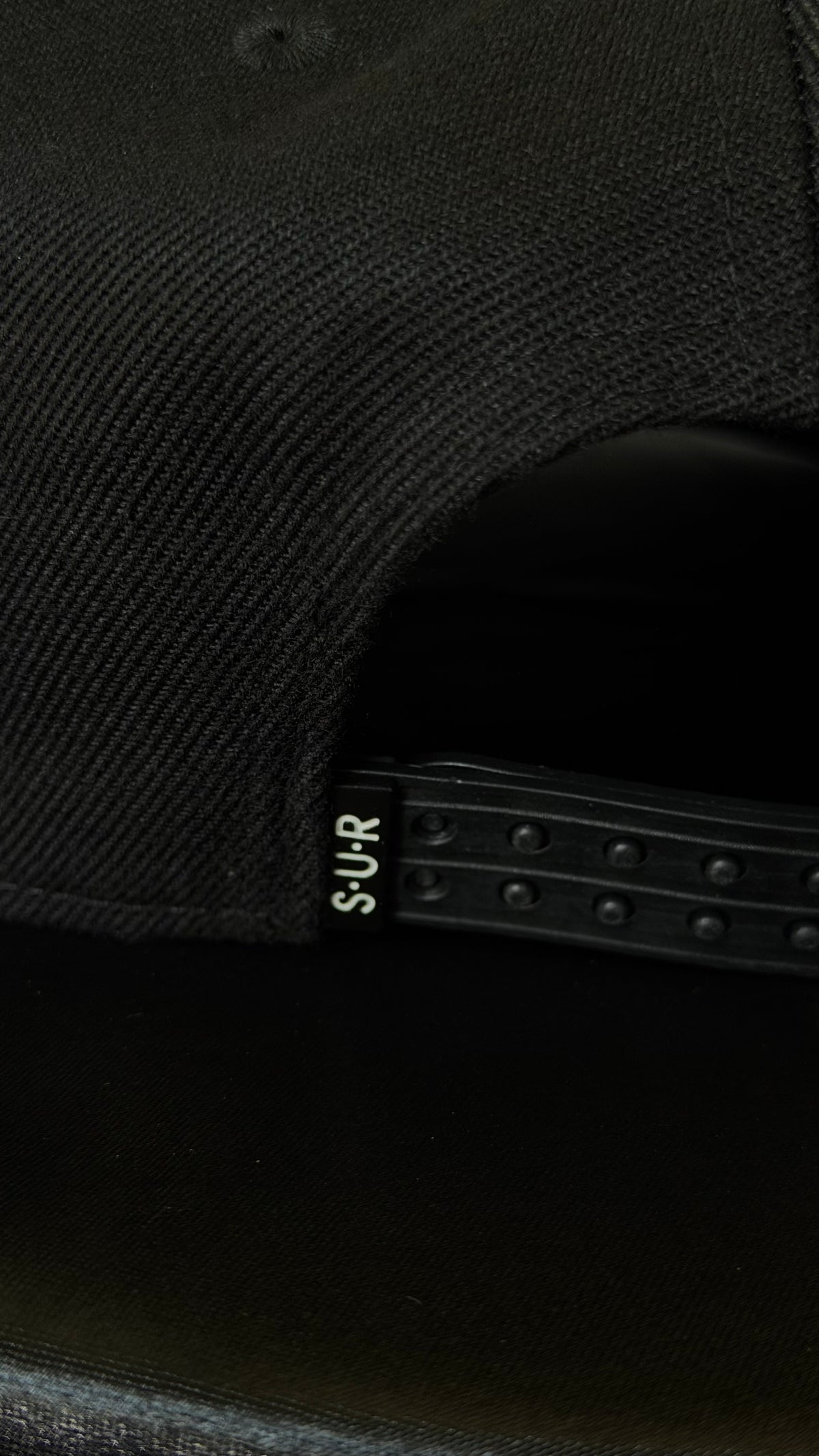 SUR Signature Snapback – Black