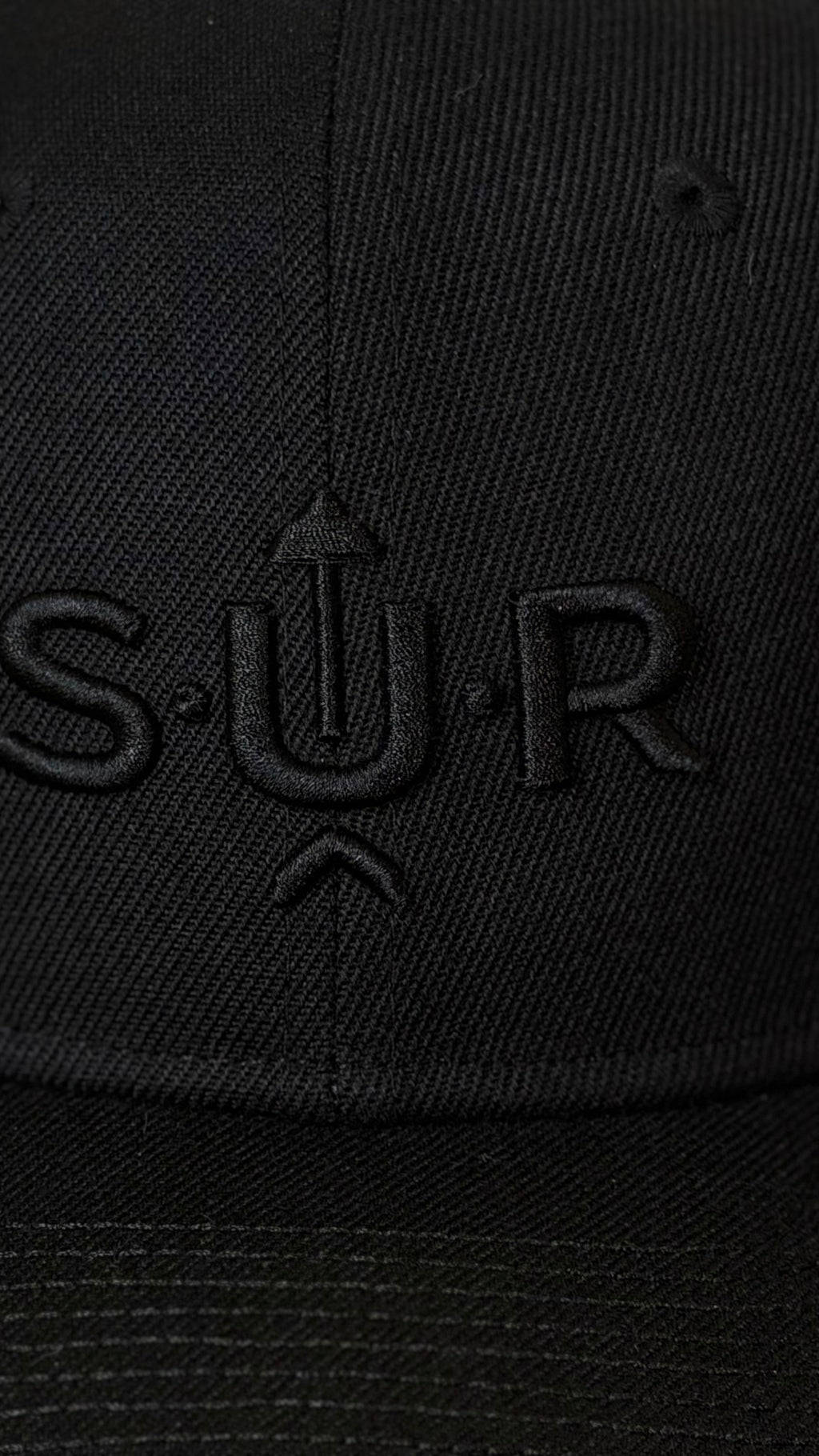SUR Signature Snapback – Black