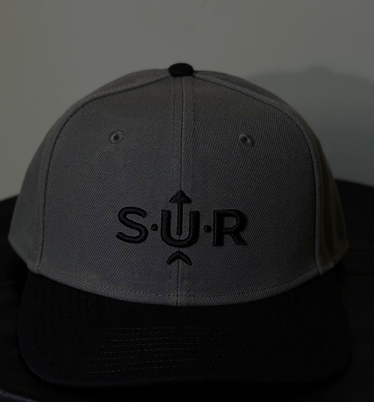 SUR Signature Snapback – Concrete Grey