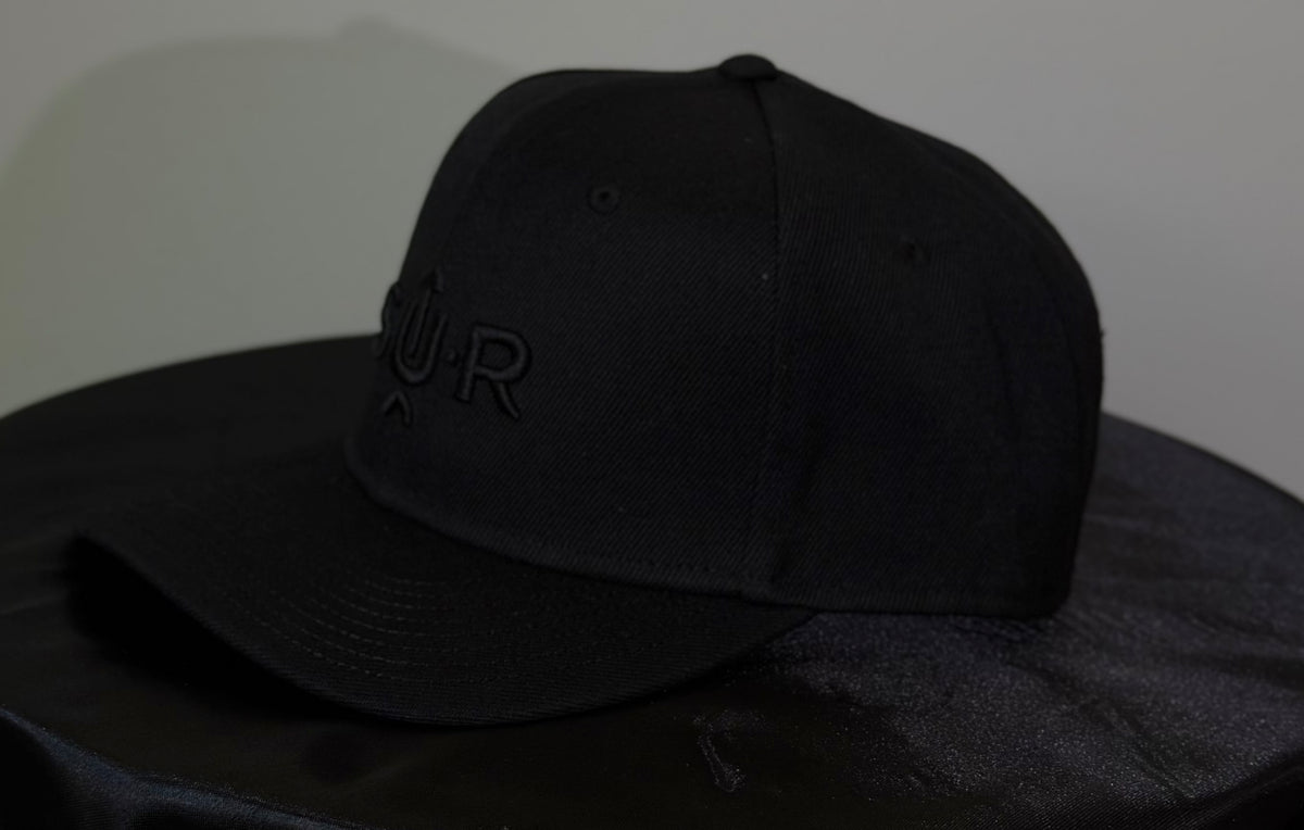 SUR Signature Snapback – Black