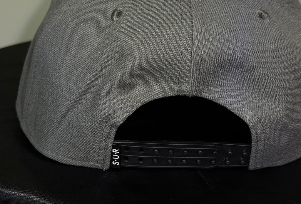 SUR Signature Snapback – Concrete Grey