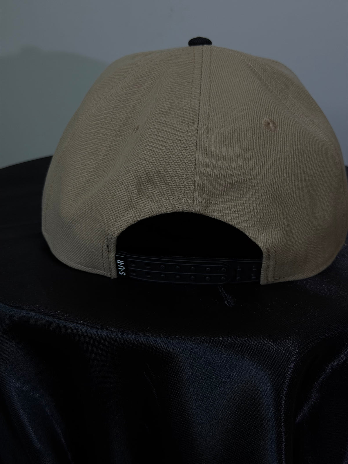 SUR Signature Snapback – Beige